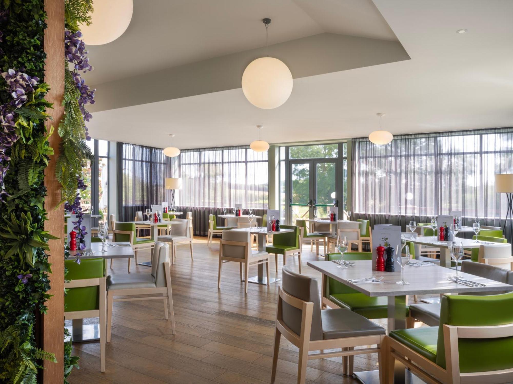 Holiday Inn Huntingdon Racecourse By Ihg Exterior foto