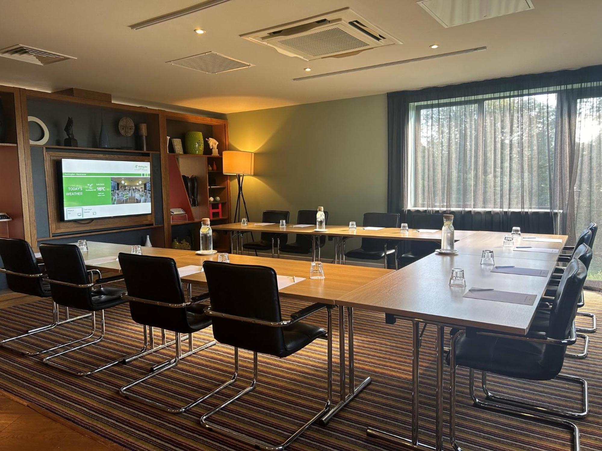 Holiday Inn Huntingdon Racecourse By Ihg Exterior foto